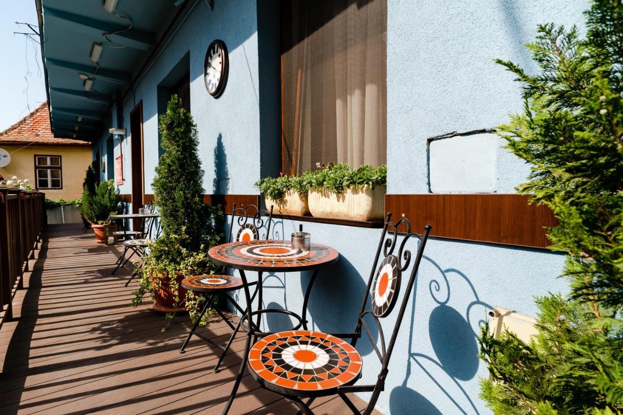 Galeria Grafit Apartments Sibiu Exterior photo